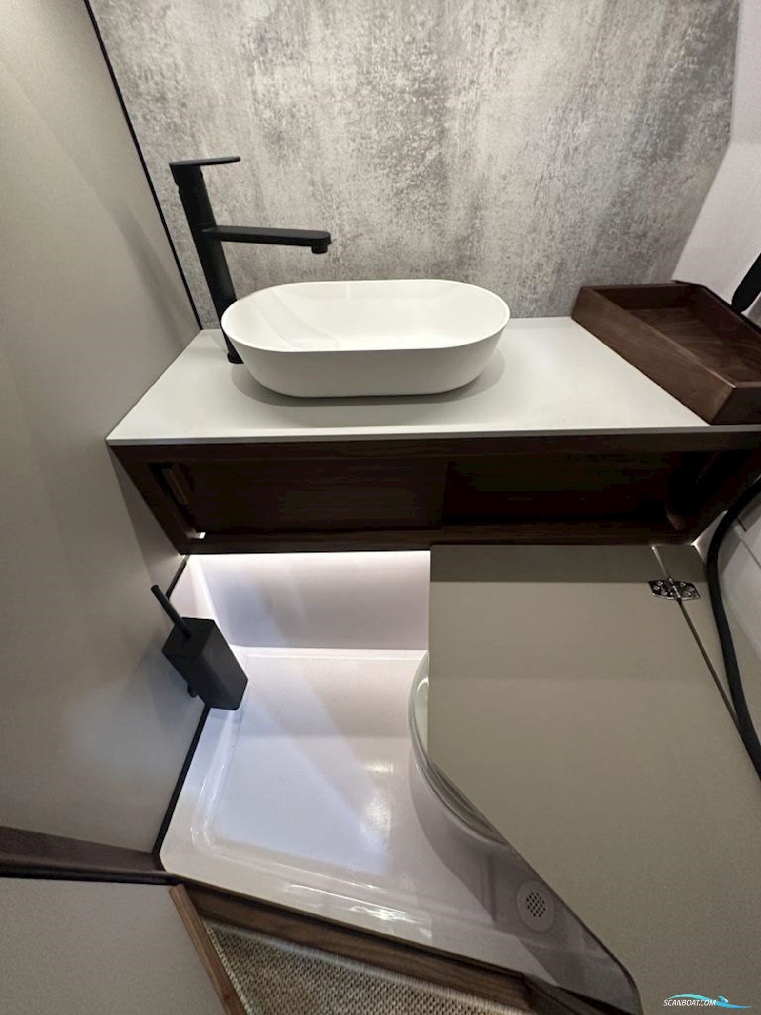 Axopar 38 XC Cross Cabin