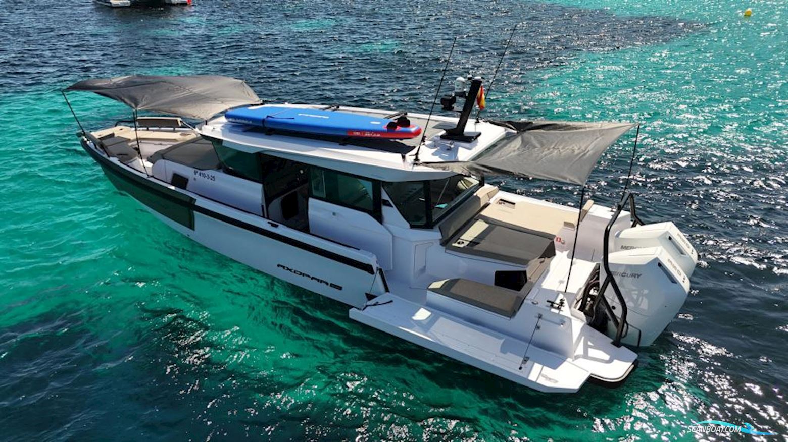 AXOPAR 38 XC Cross Cabin