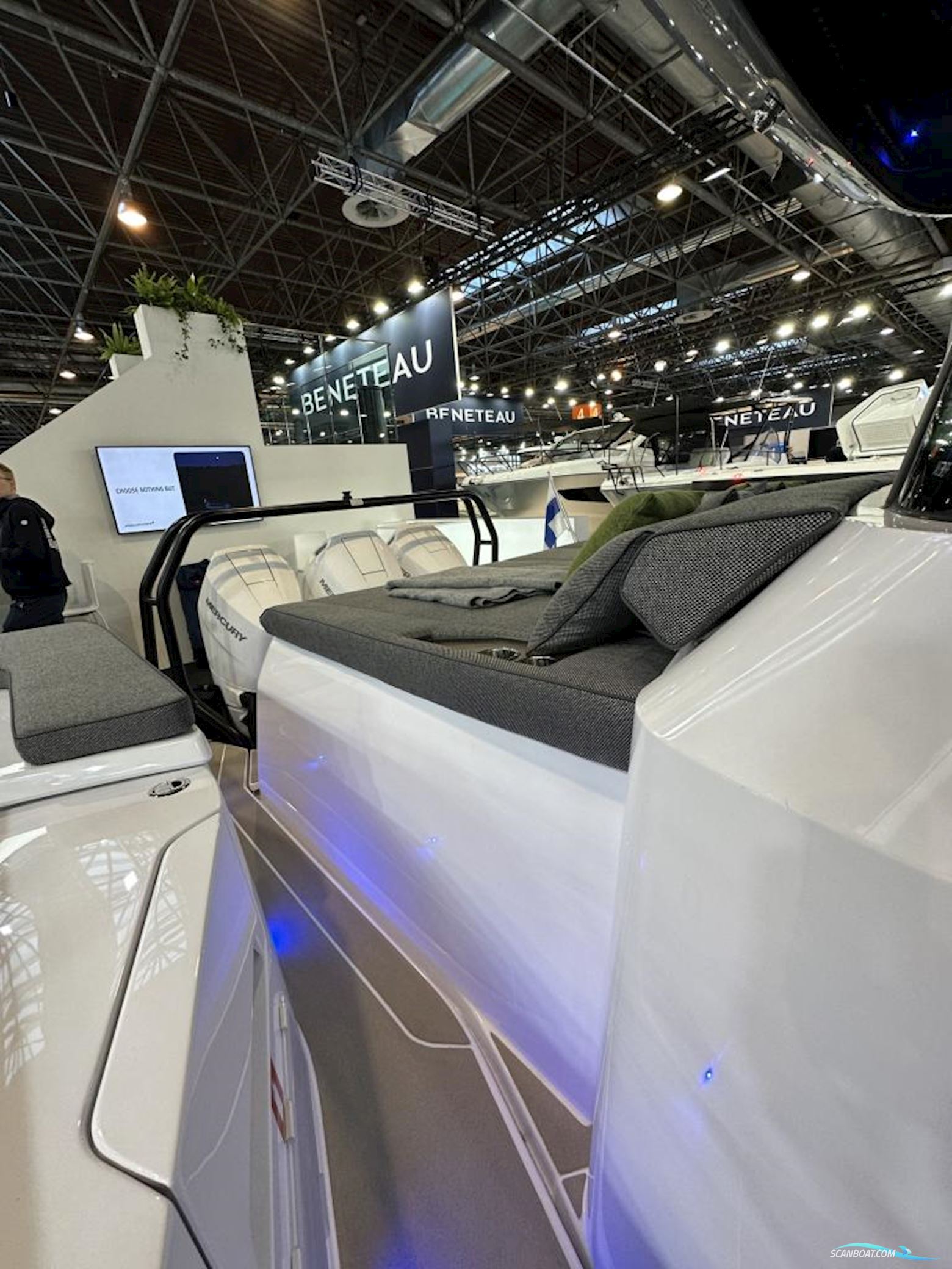 Axopar 45 Cross Cabin - Reserviert