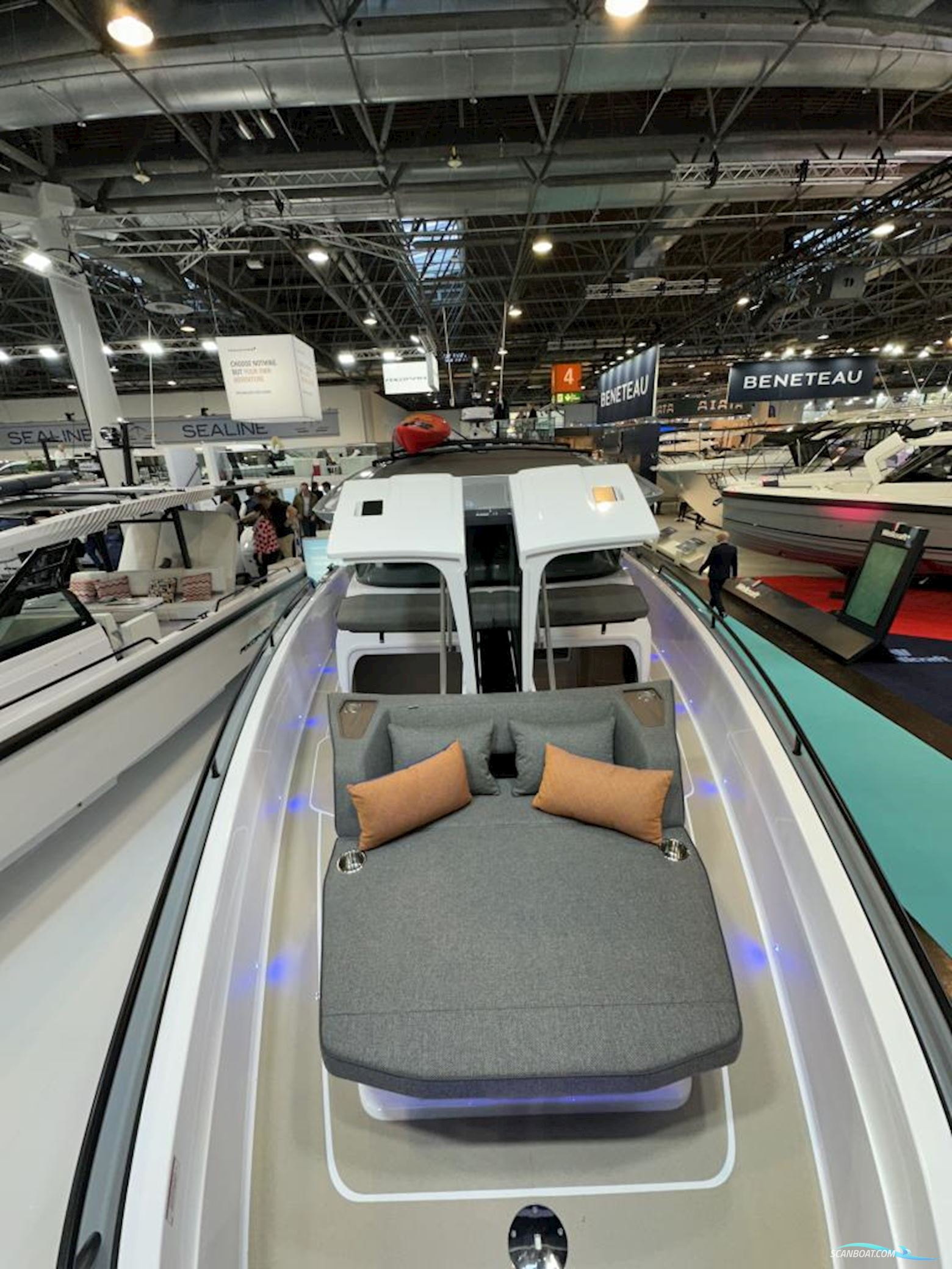 Axopar 45 Cross Cabin - Reserviert