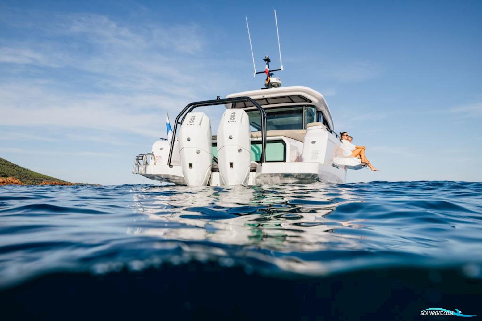 Axopar 45 Cross Cabin - Reserviert