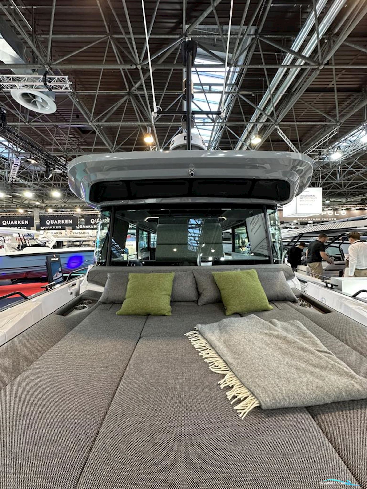 Axopar 45 Cross Cabin