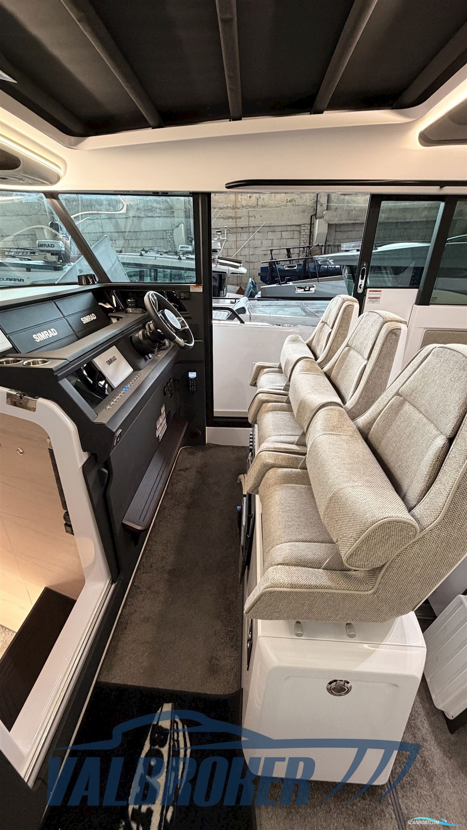 Axopar 45 Cross Cabin