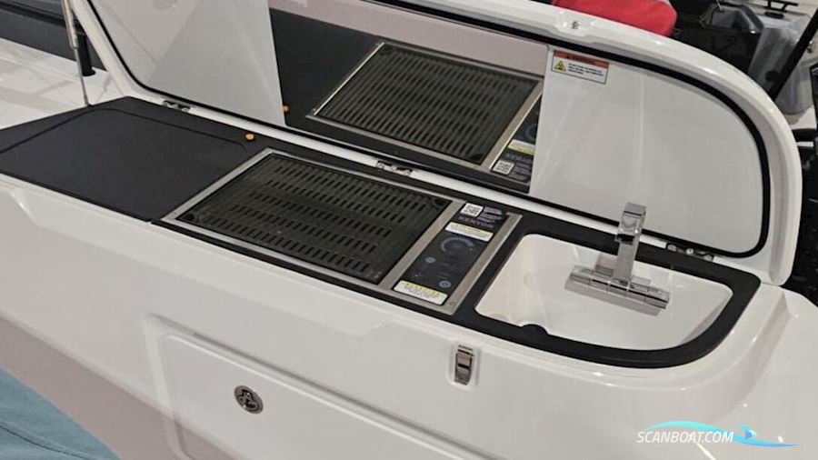 Axopar 45 XC Cross Cabin