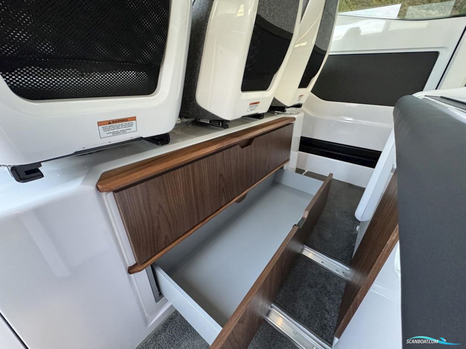 Axopar 45 XC Cross Cabin