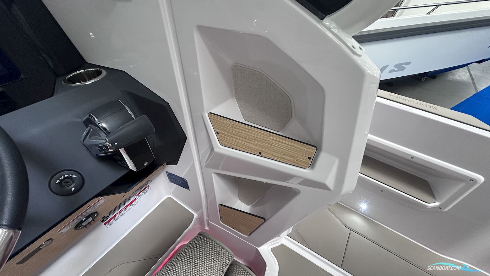 Axopar Yachts 29 Sun Top Mediterrana Edition