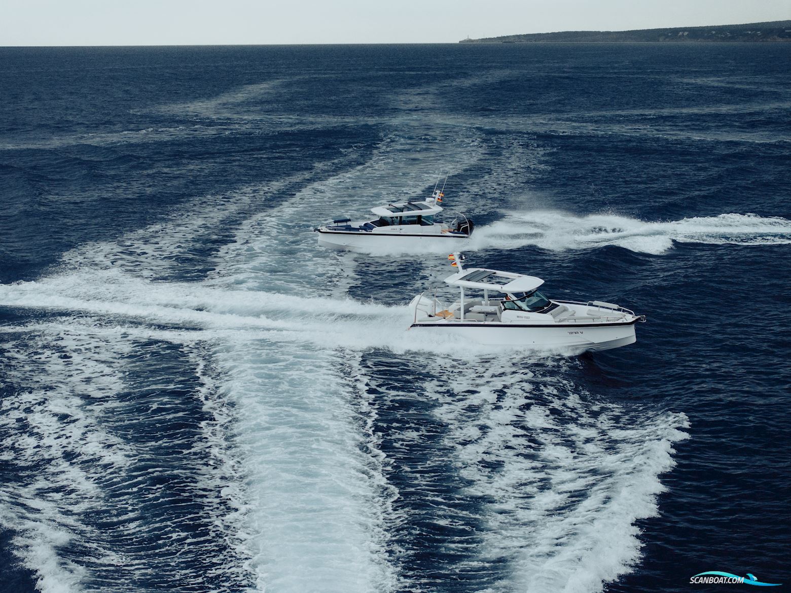 Axopar Yachts 29 XC Cross Cabin