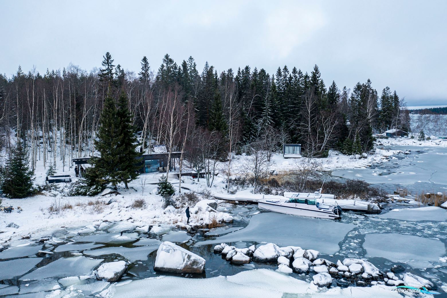 Axopar Yachts 29 XC Cross Cabin