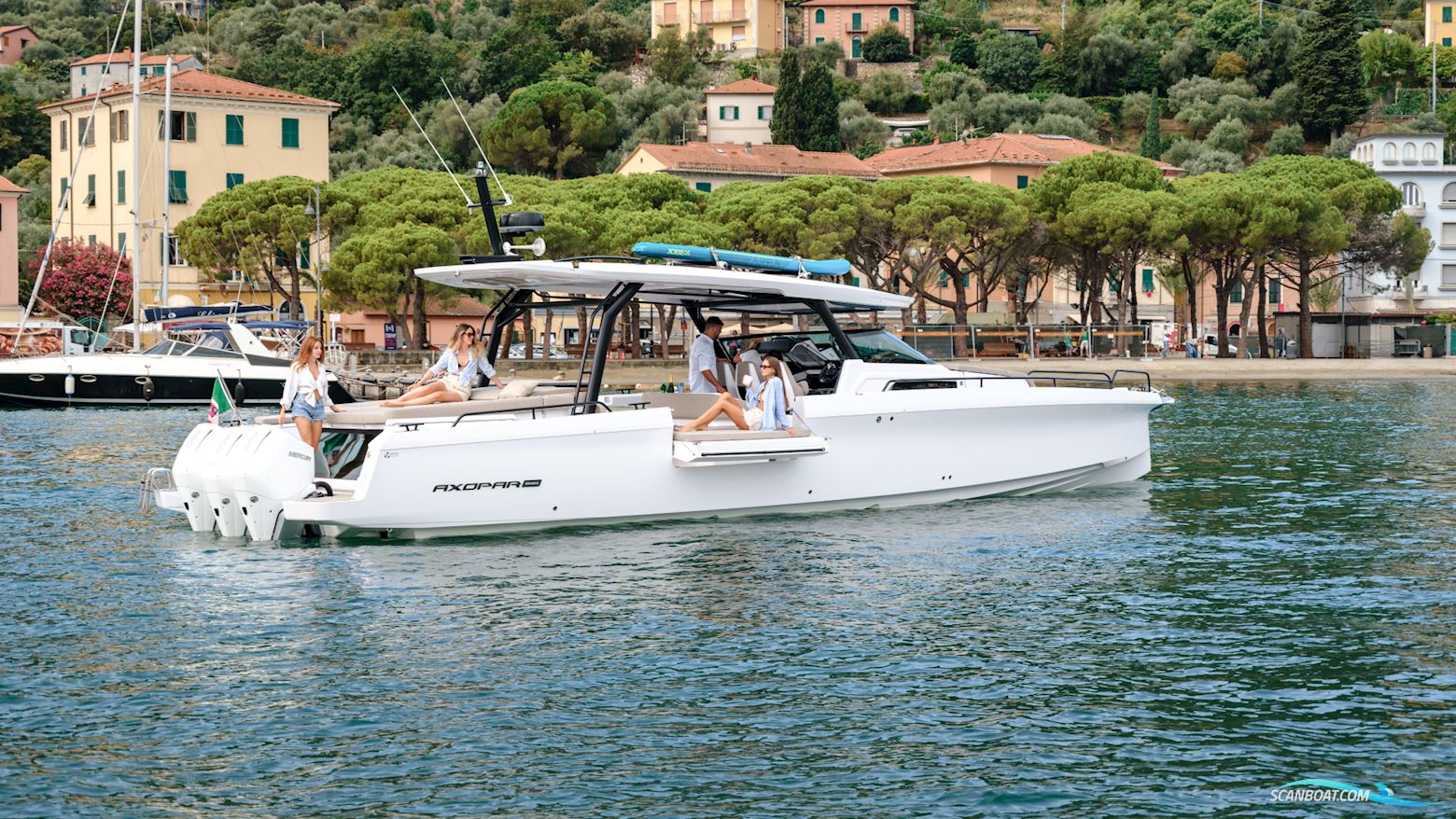Axopar Yachts 45 Sun-Top