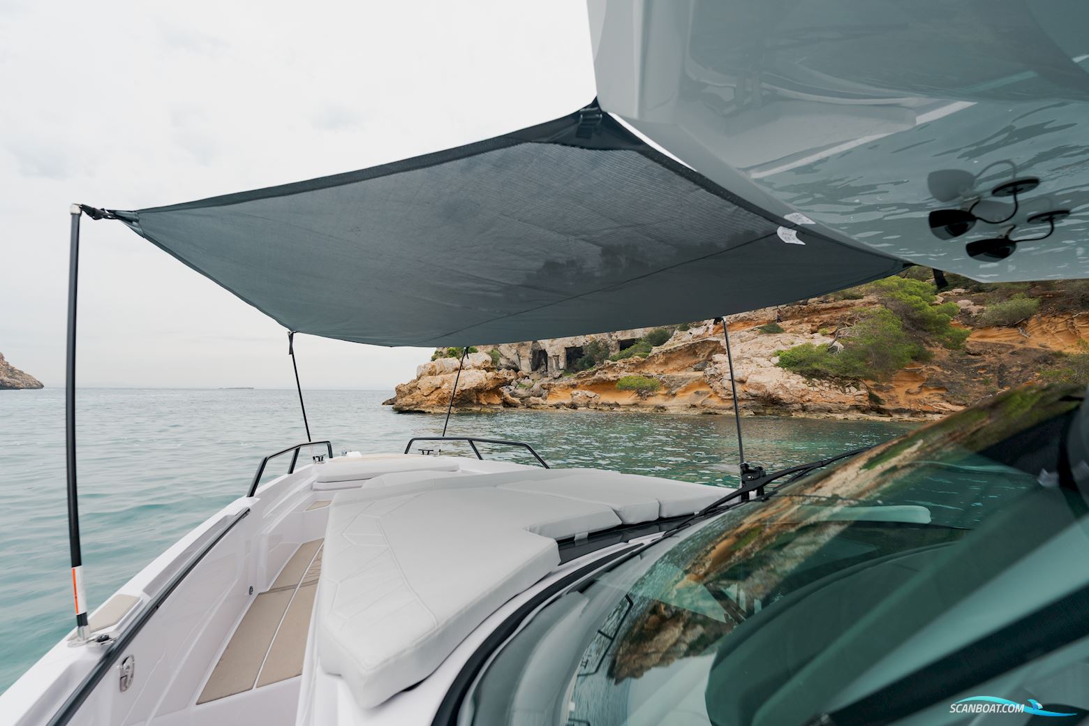 Axopar Yachts Axopar 38 Suntop