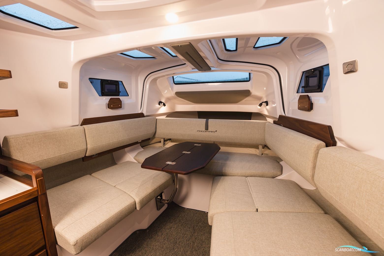 Axopar Yachts Axopar 38 XC Cross Cabin