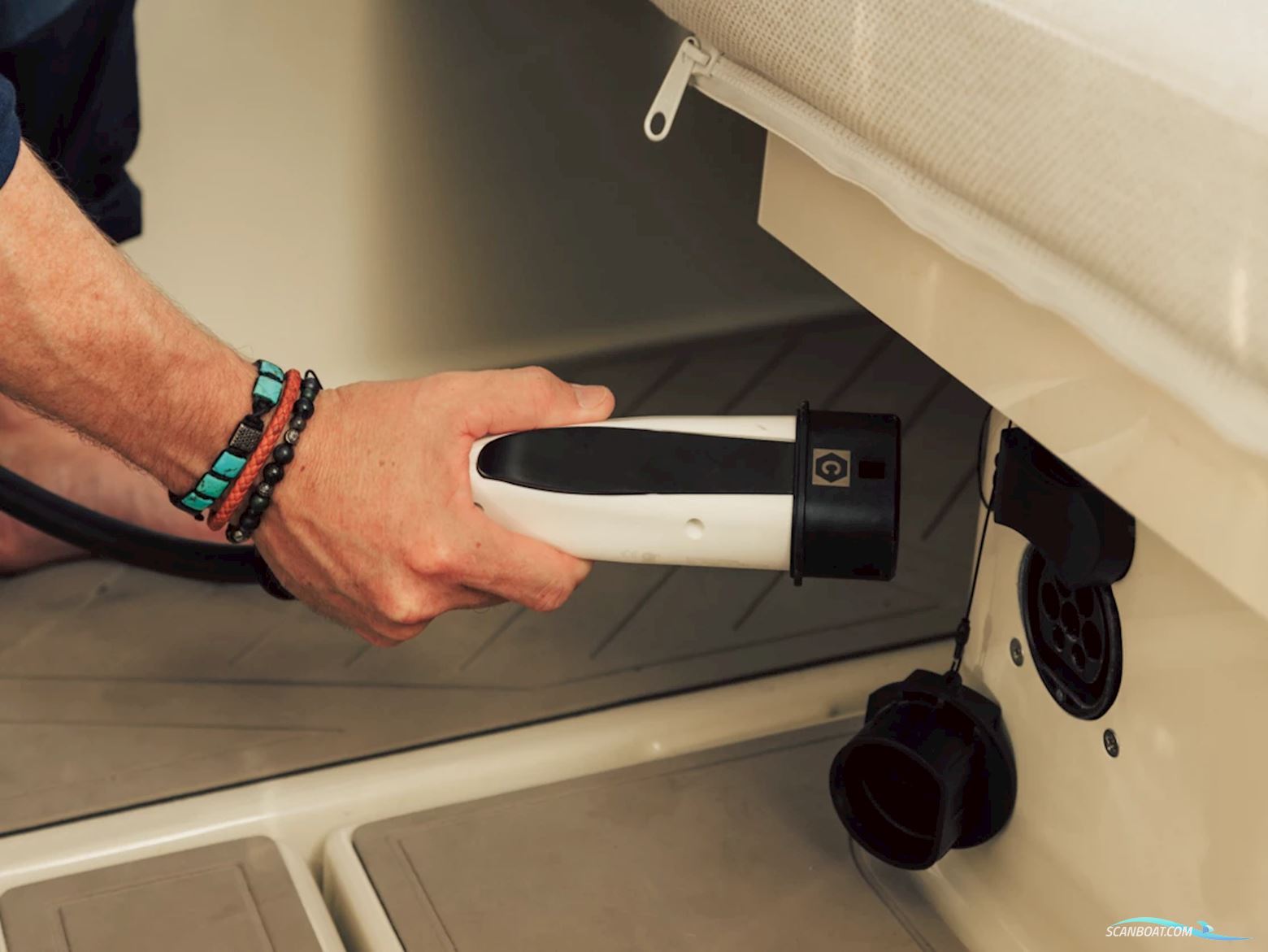 Axopar Yachts Axopar AX/E 22