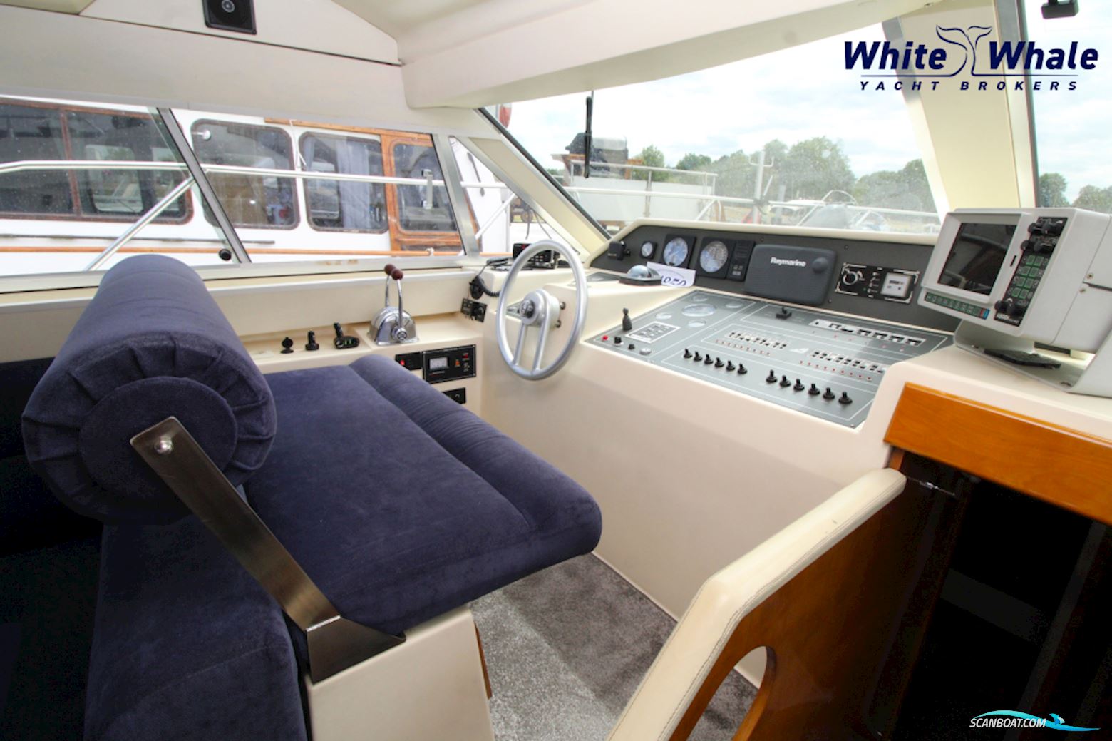 Azimut 37 Fly