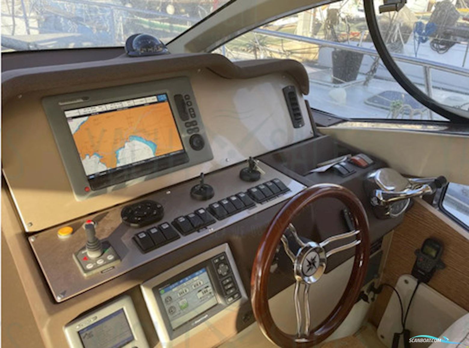 Azimut 38 Fly