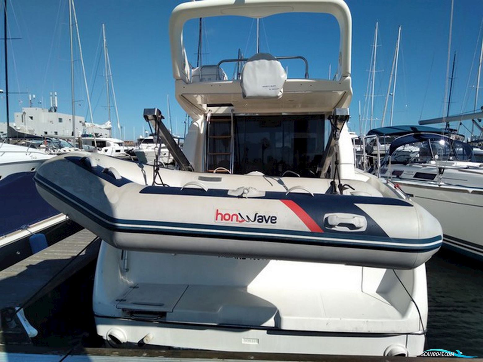 Azimut 40