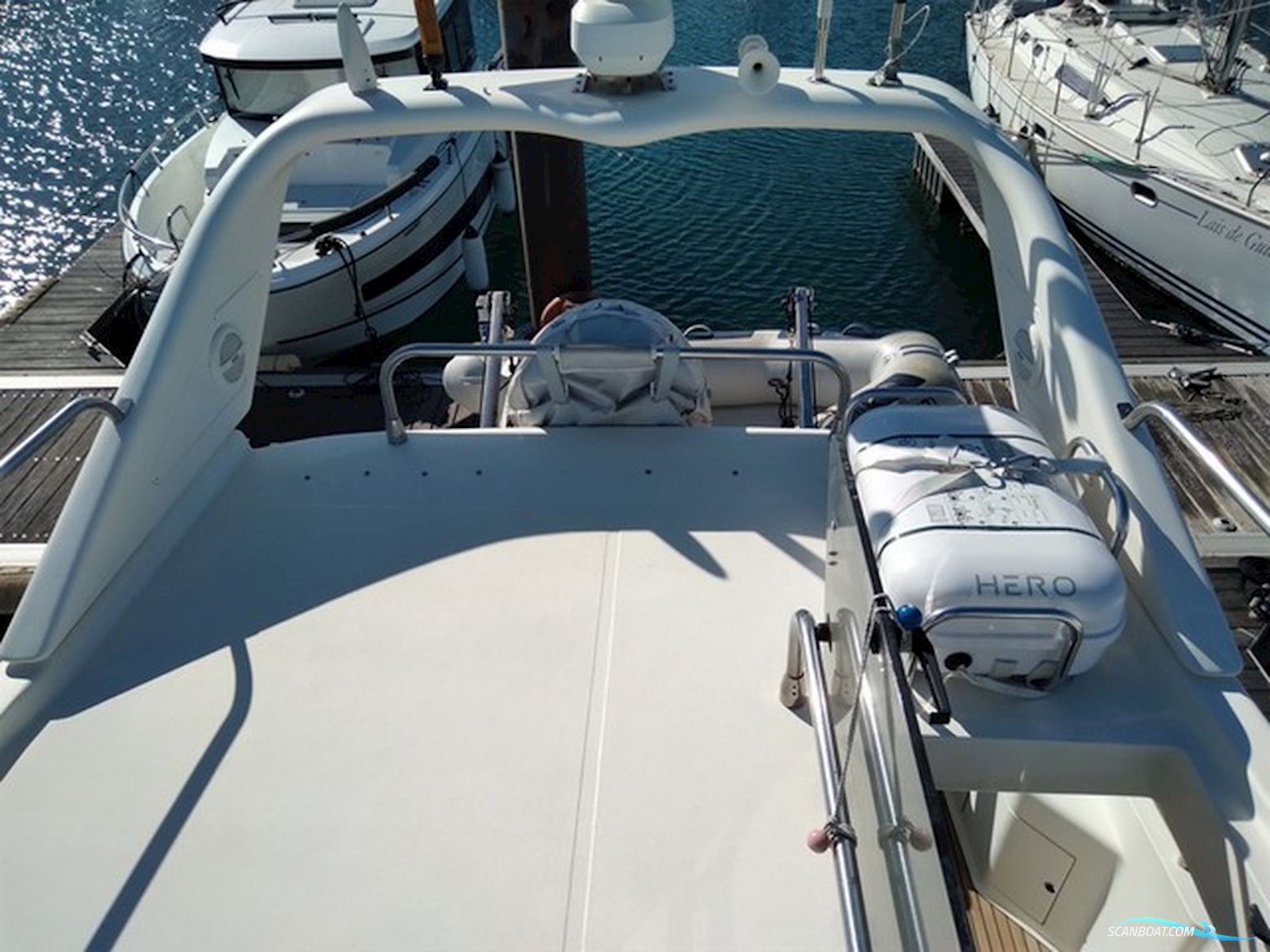 Azimut 40