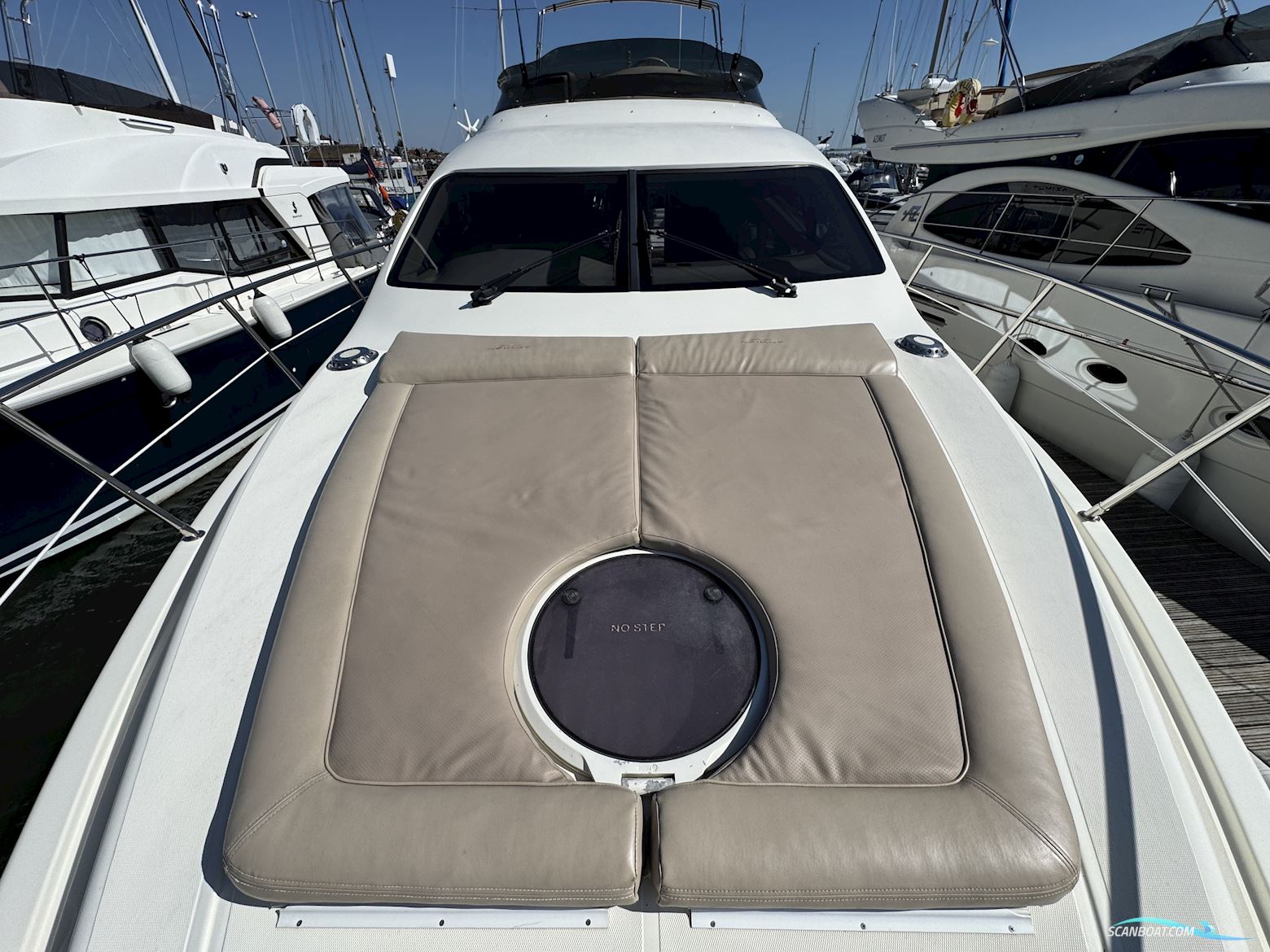 Azimut 42