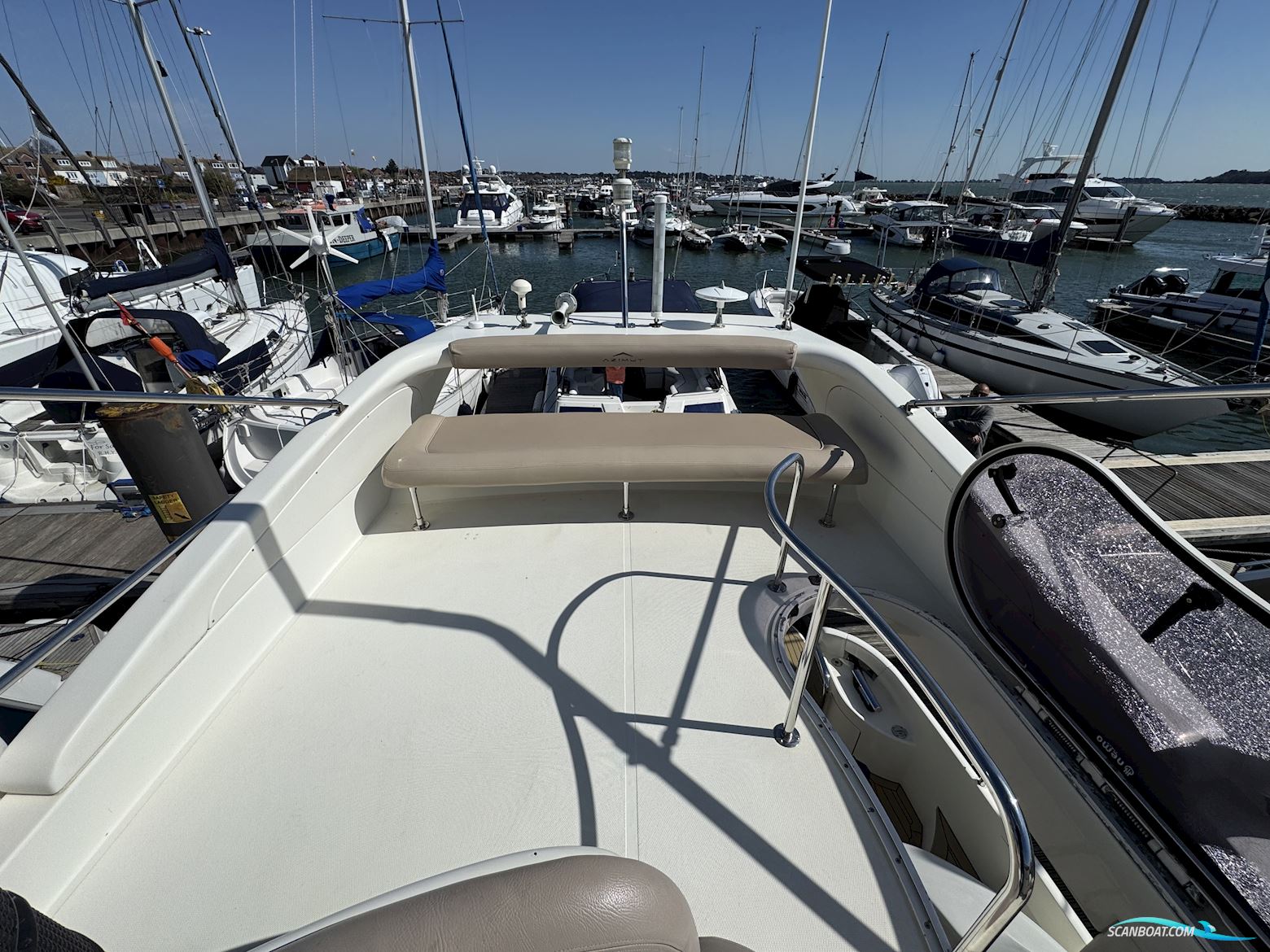 Azimut 42