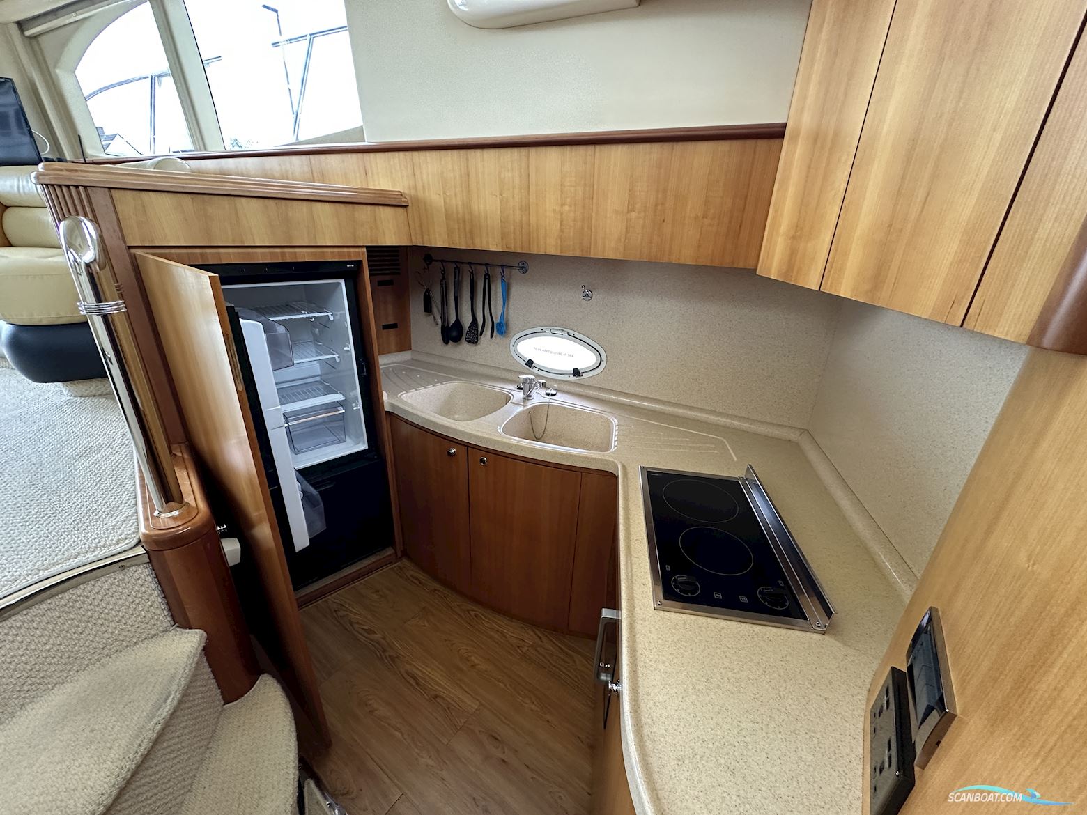 Azimut 42
