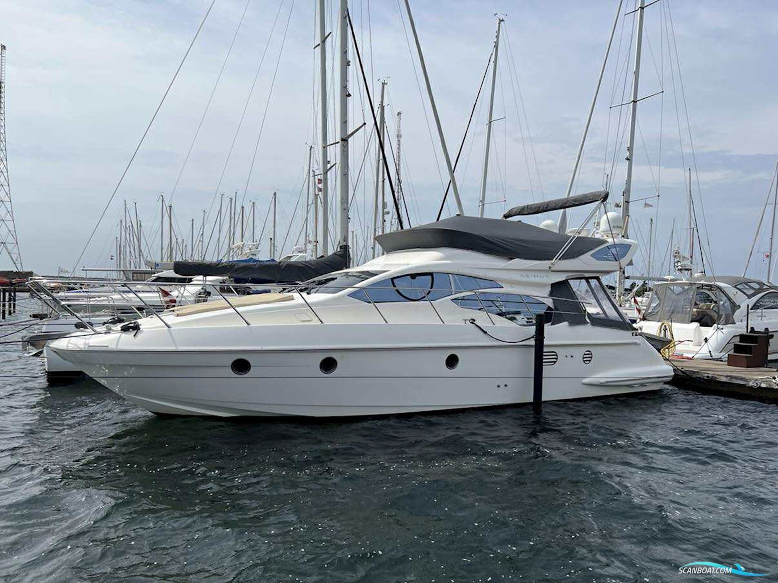 Azimut 43 Fly - Købsaftale Underskrevet Motorboten 2008, met Cummins motor, Denemarken