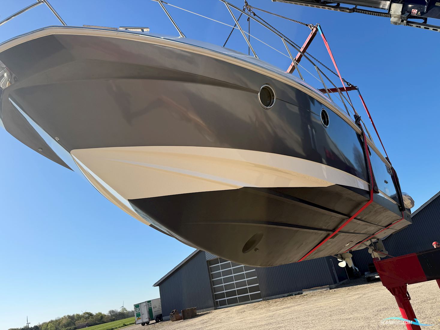 Azimut 43 Fly