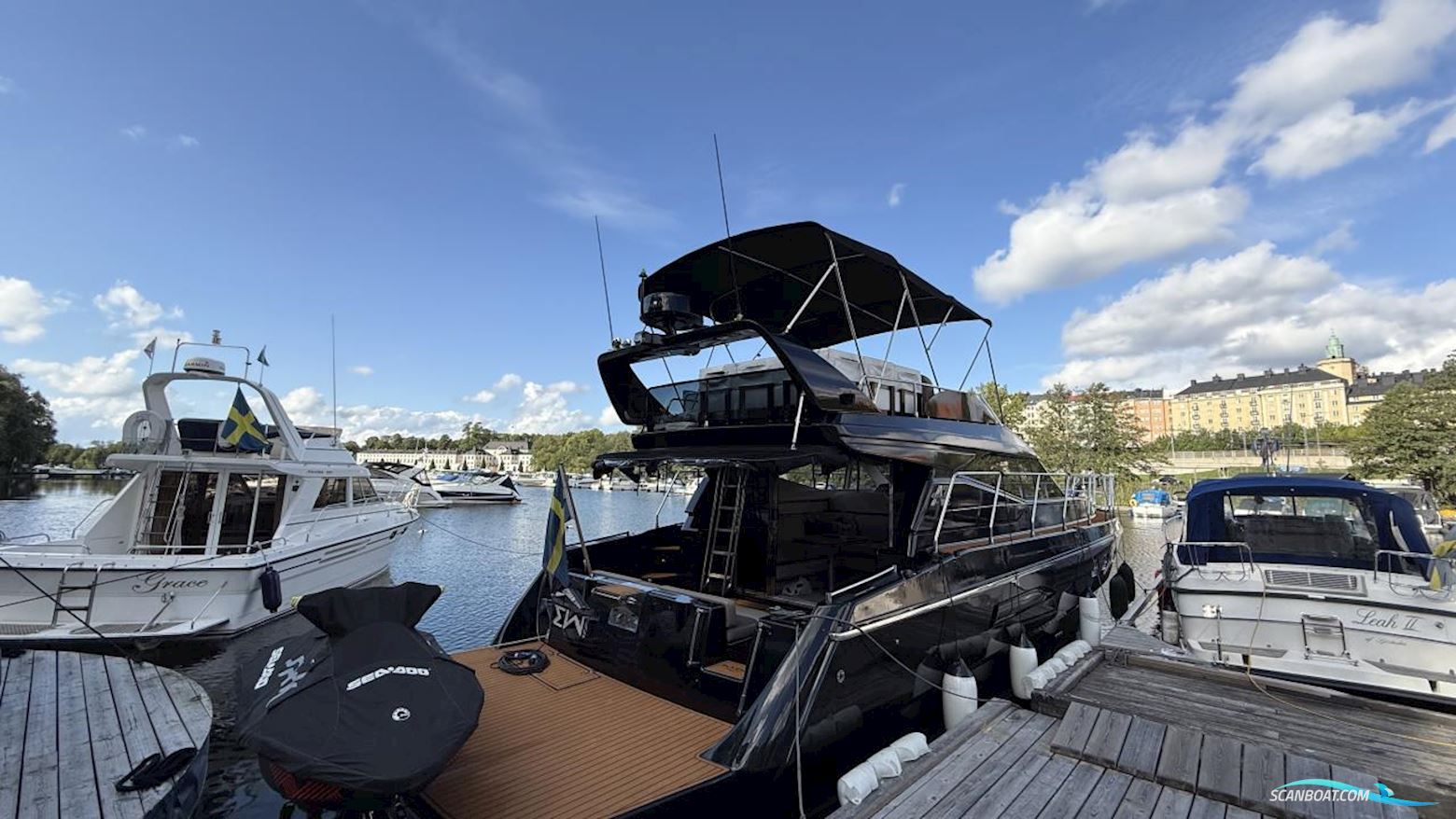 Azimut 43