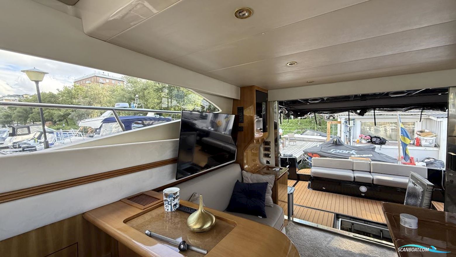 Azimut 43