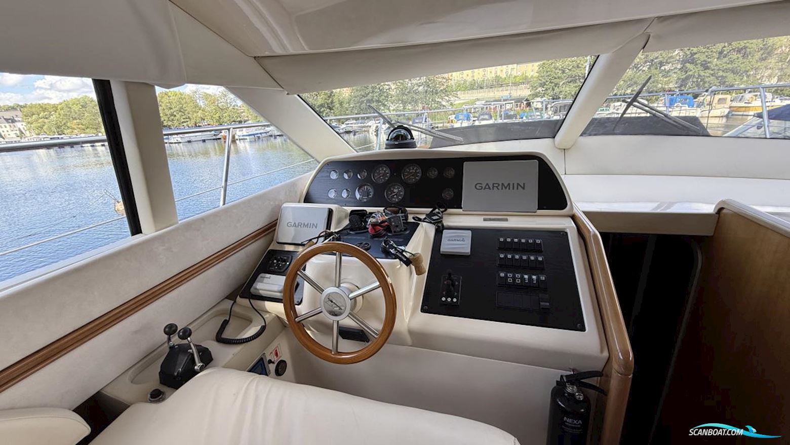 Azimut 43