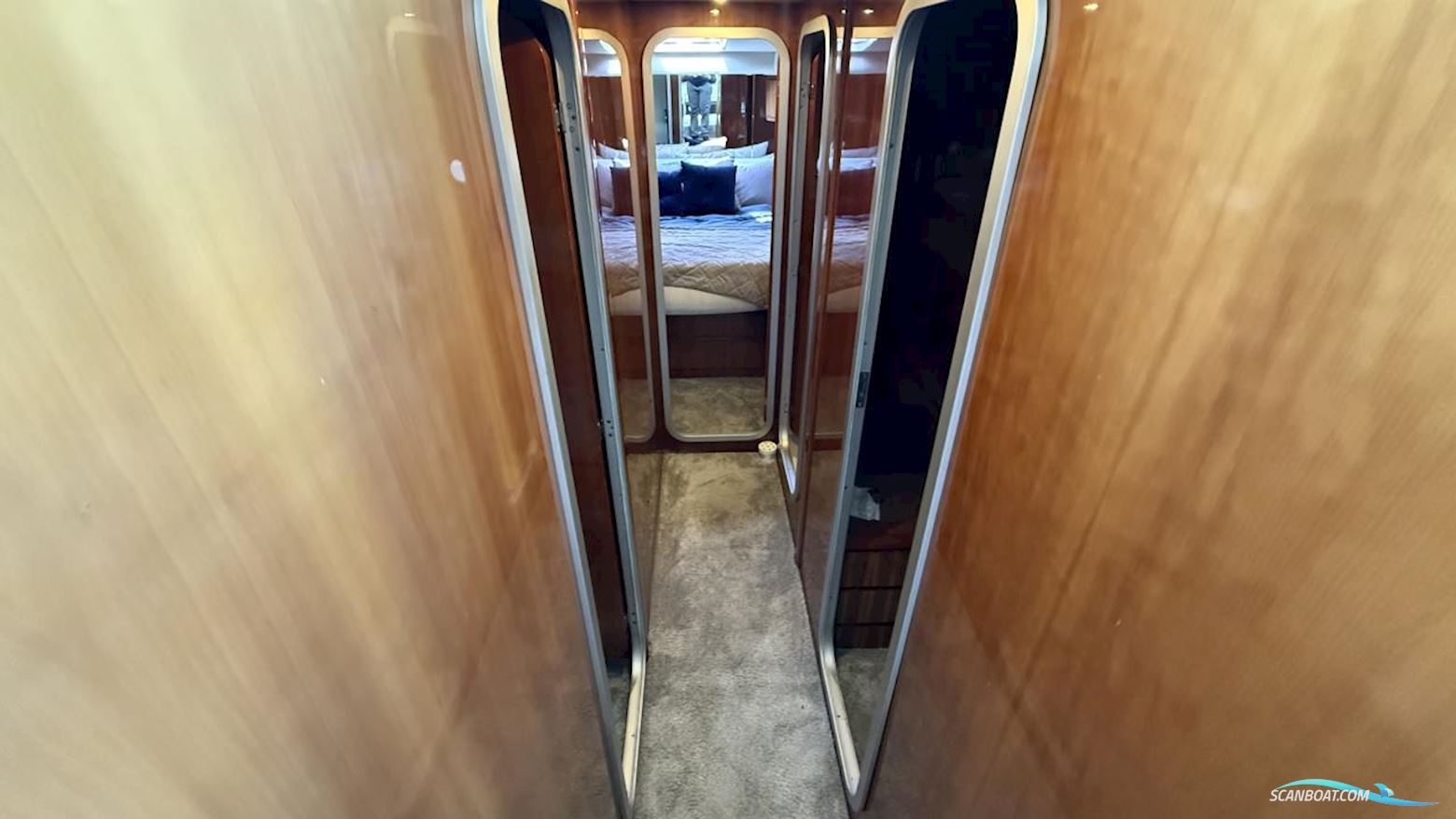 Azimut 43