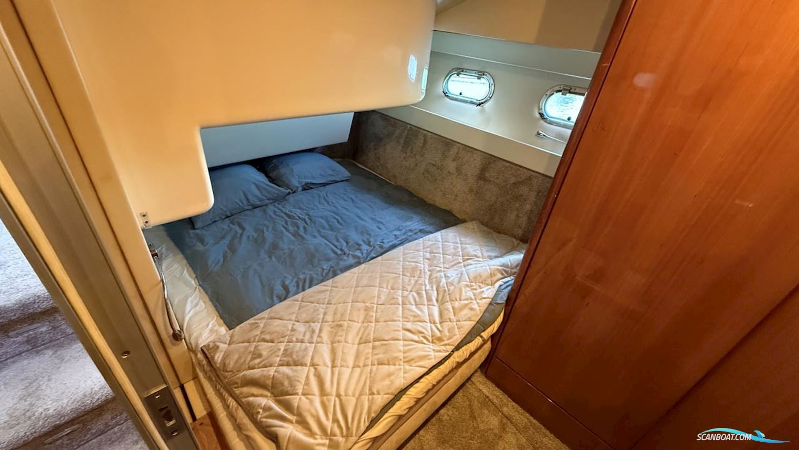 Azimut 43