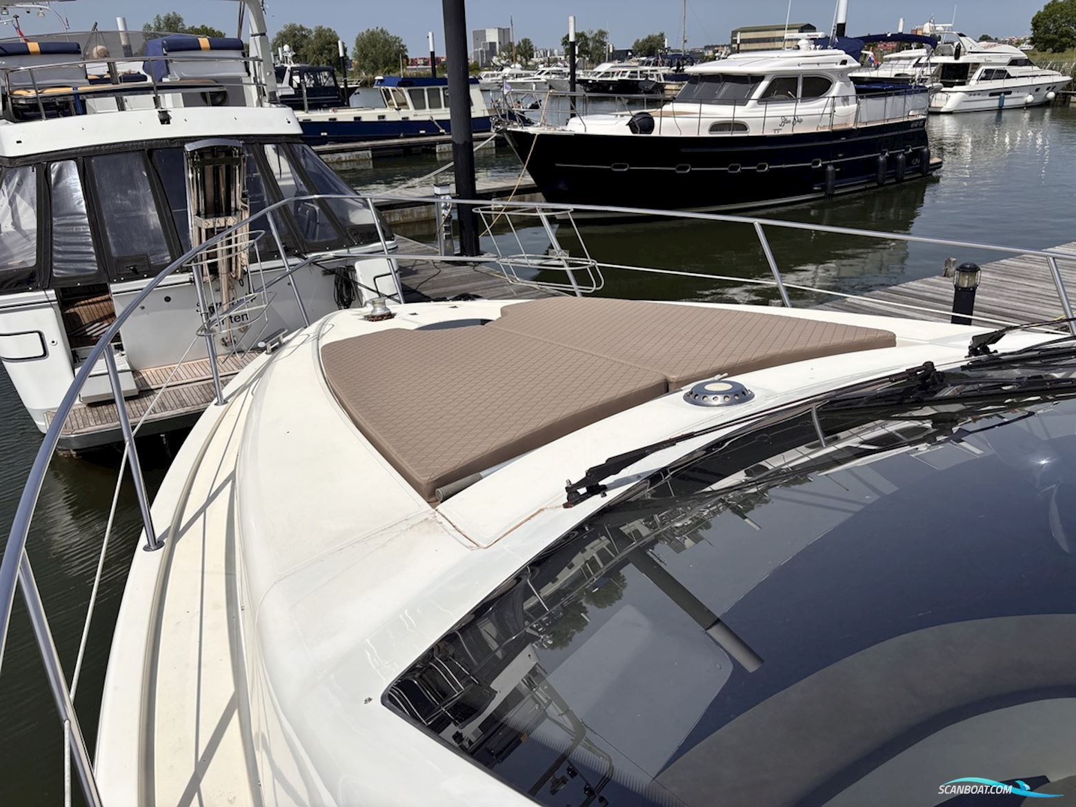 Azimut 46 Fly