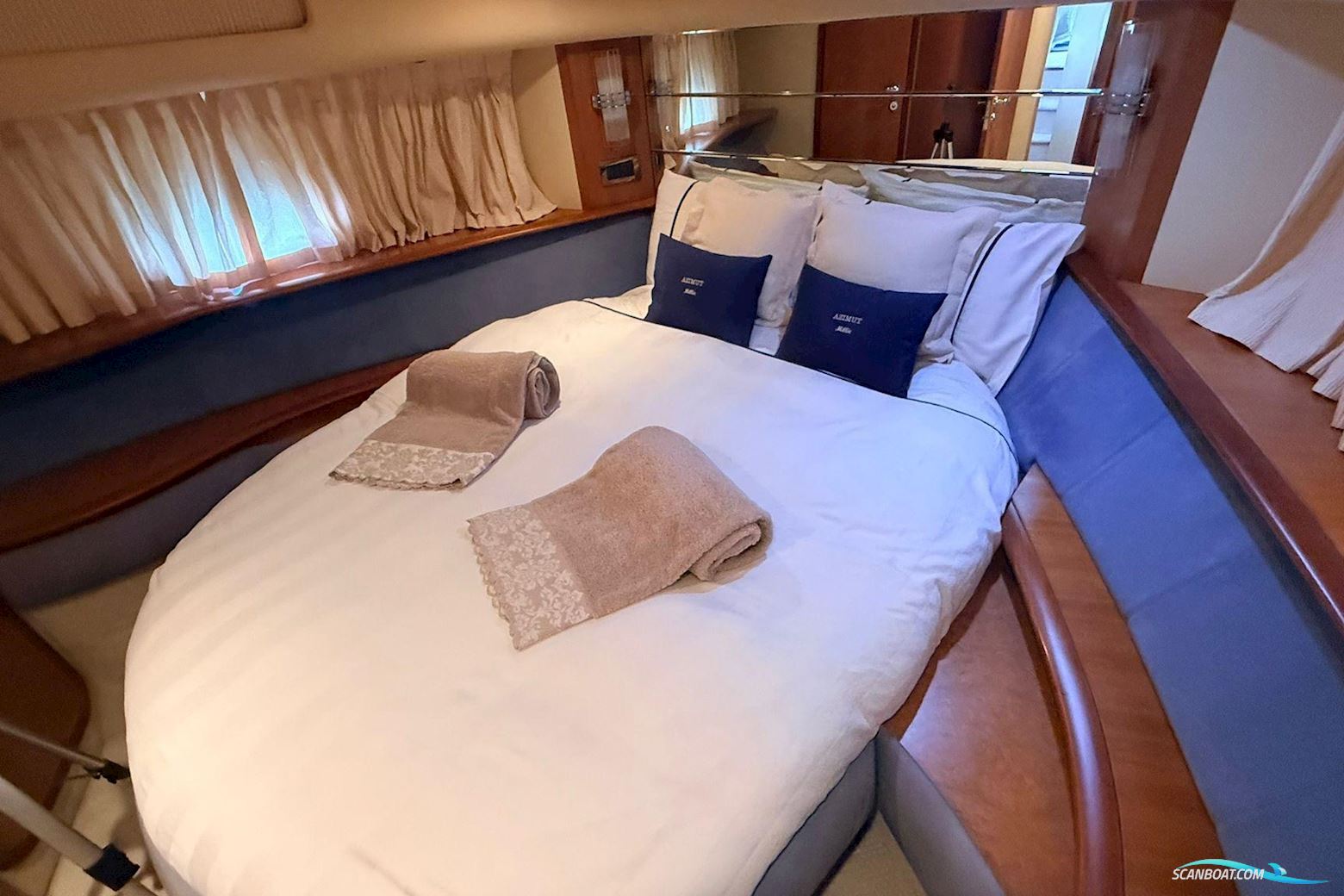 Azimut 46