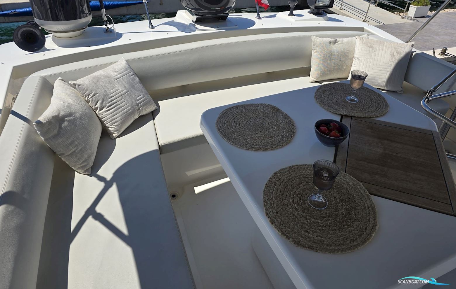 Azimut 47