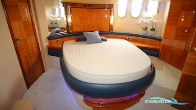 Azimut 55 Fly Motorboten 2003, met Caterpillar motor, Denemarken