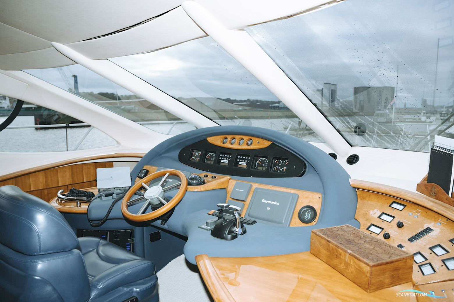Azimut 55