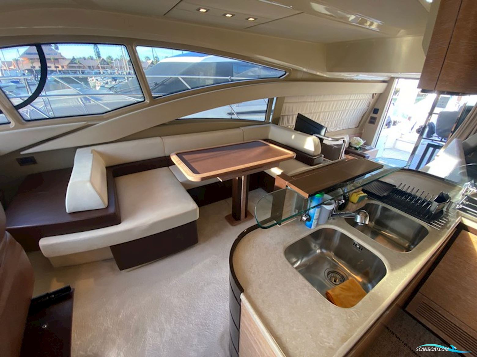 Azimut 60 Fly