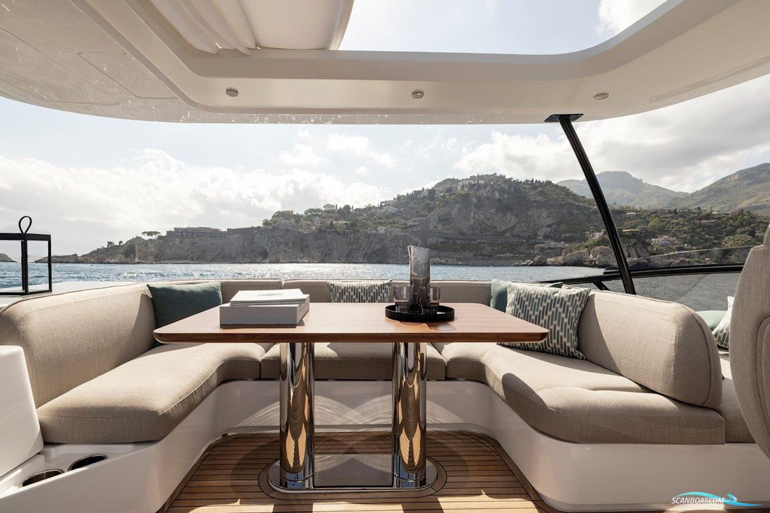 Azimut 60 Magellano