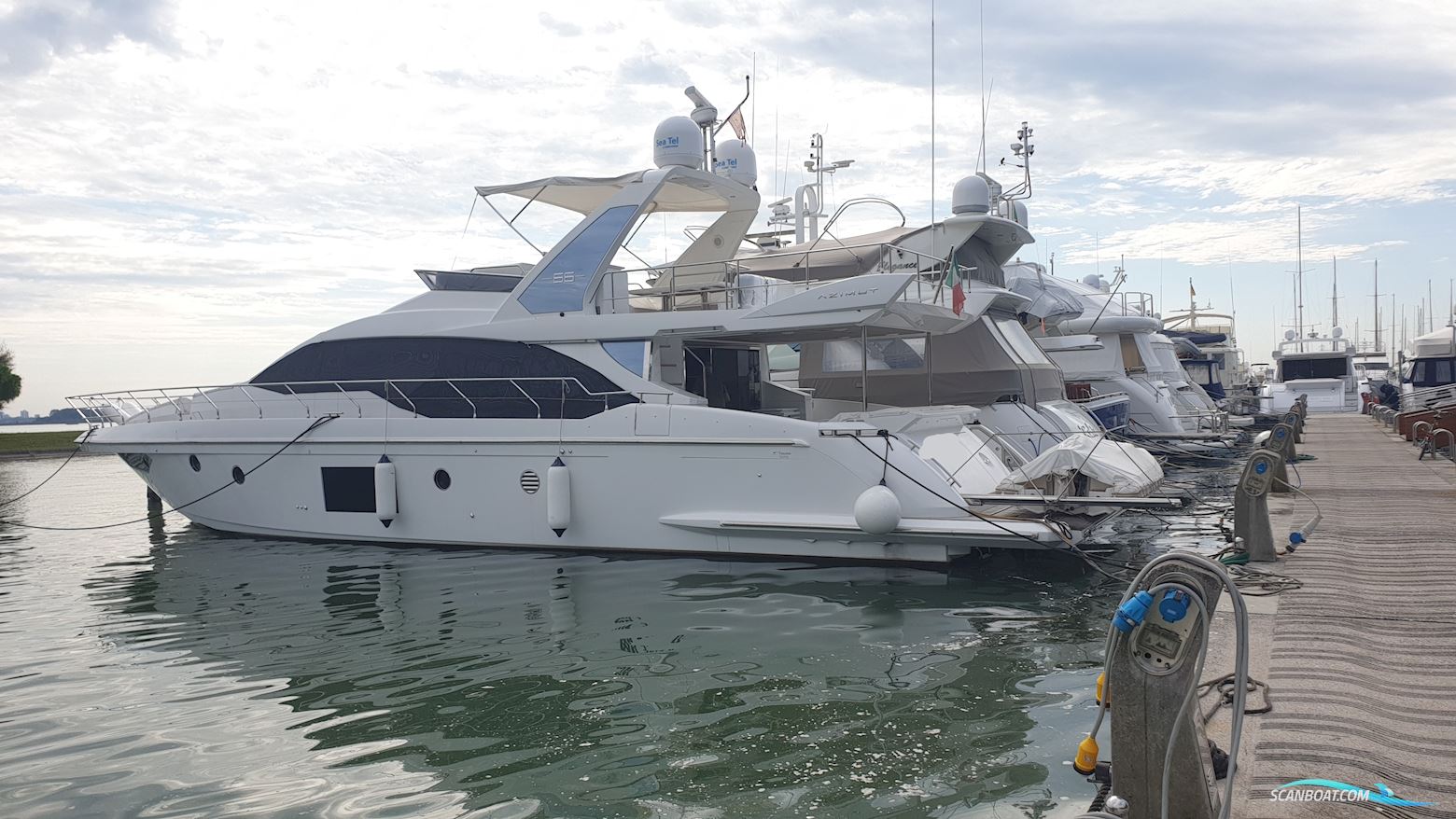 Azimut 66 Motorboten 2018, met Caterpillar C18 Acert motor, Kroatië