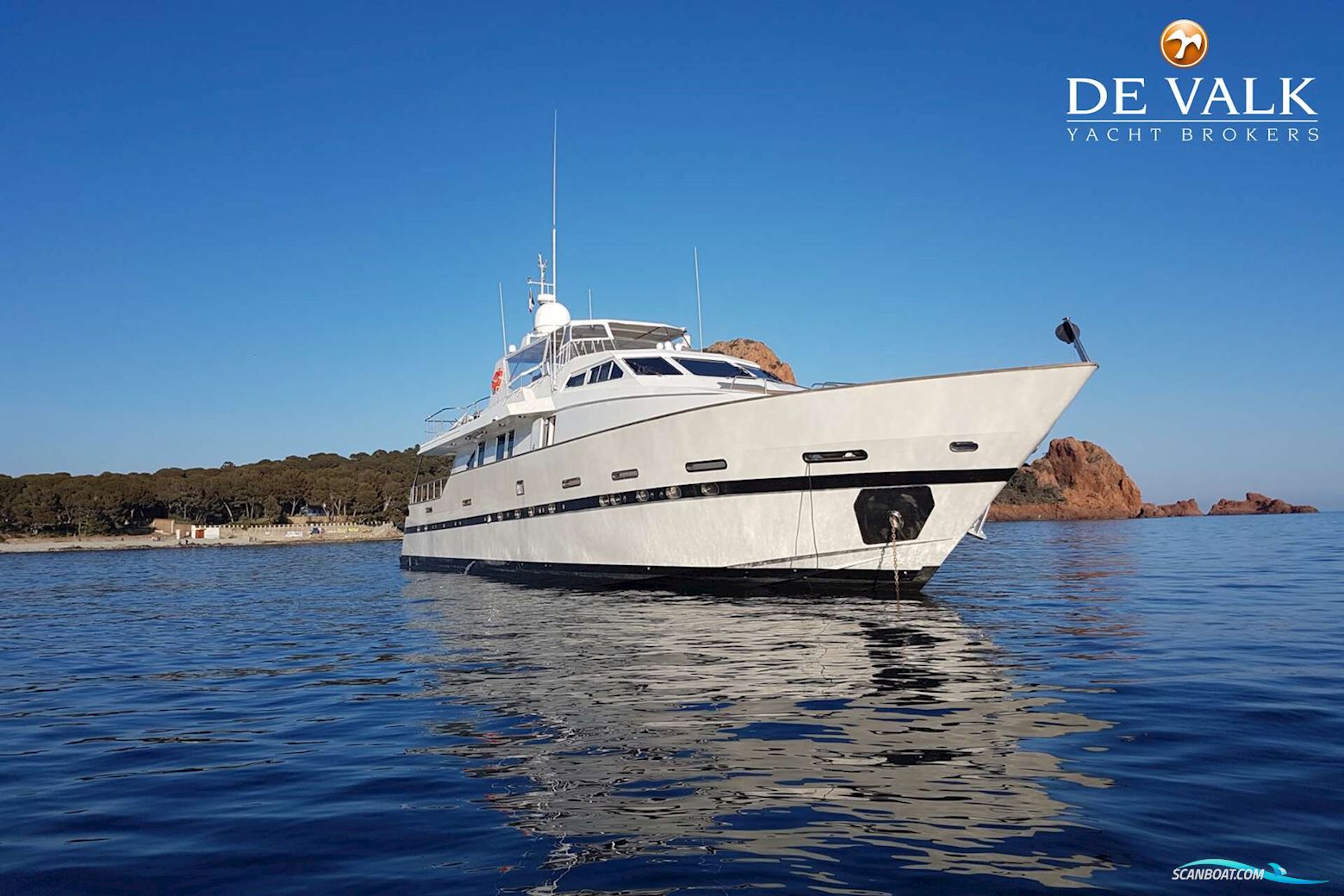Azimut 90