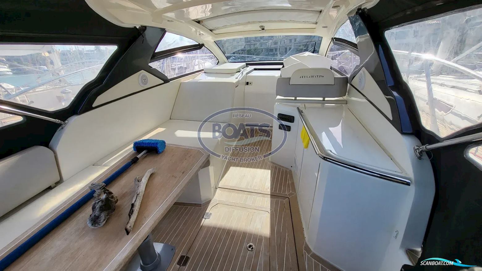 Azimut Atlantis 38