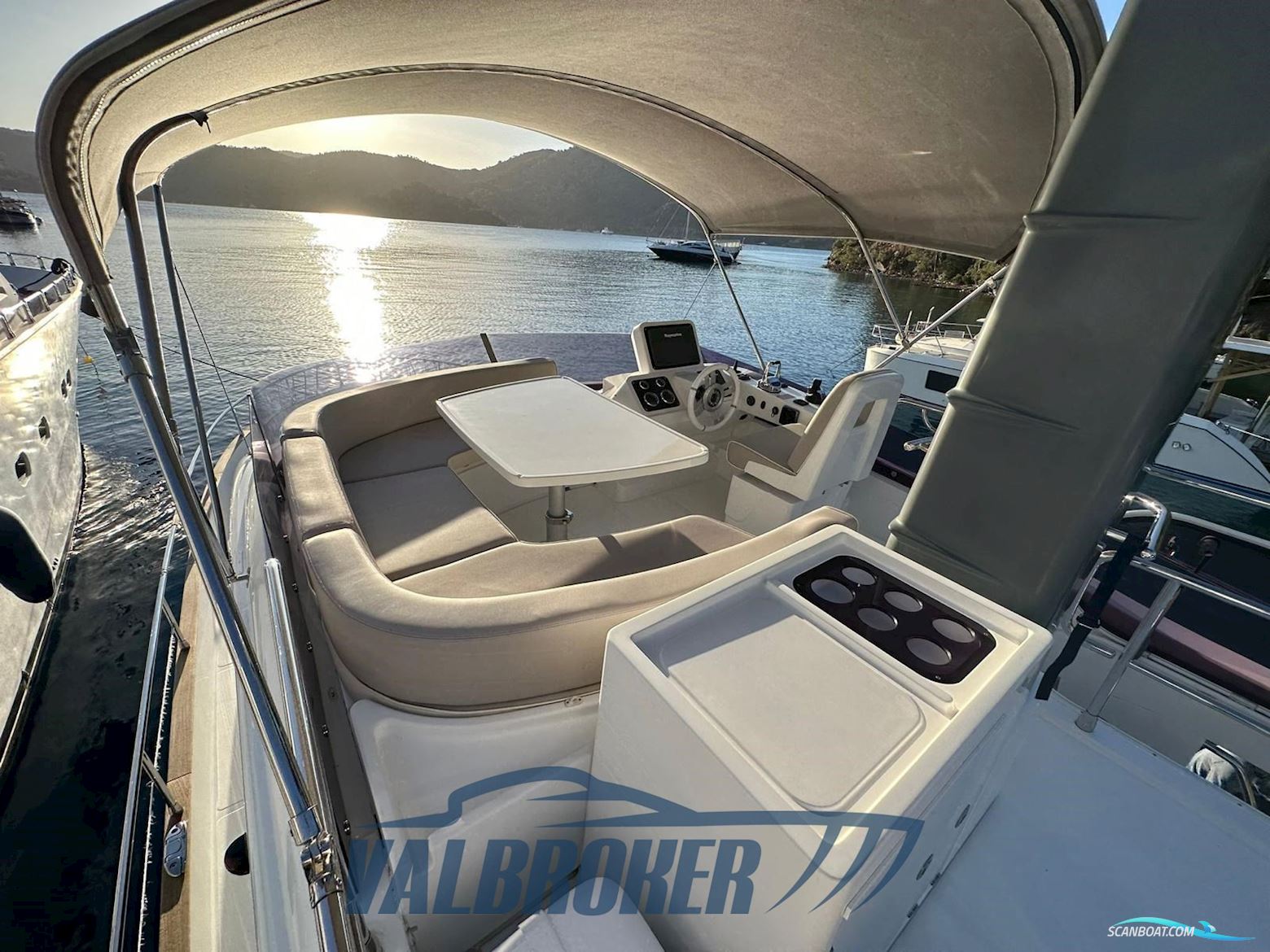 Azimut Magellano 43
