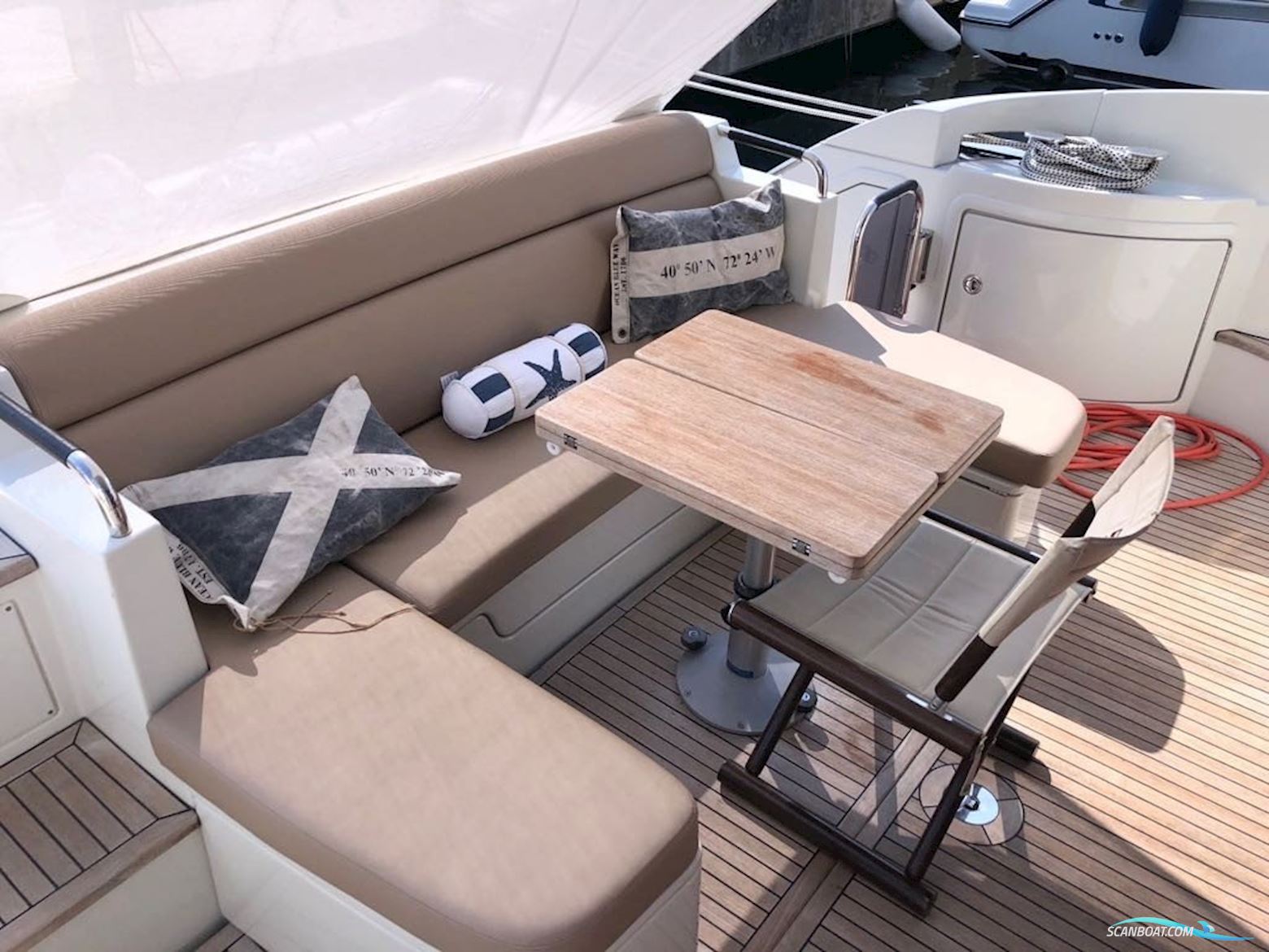 Azimut S 43