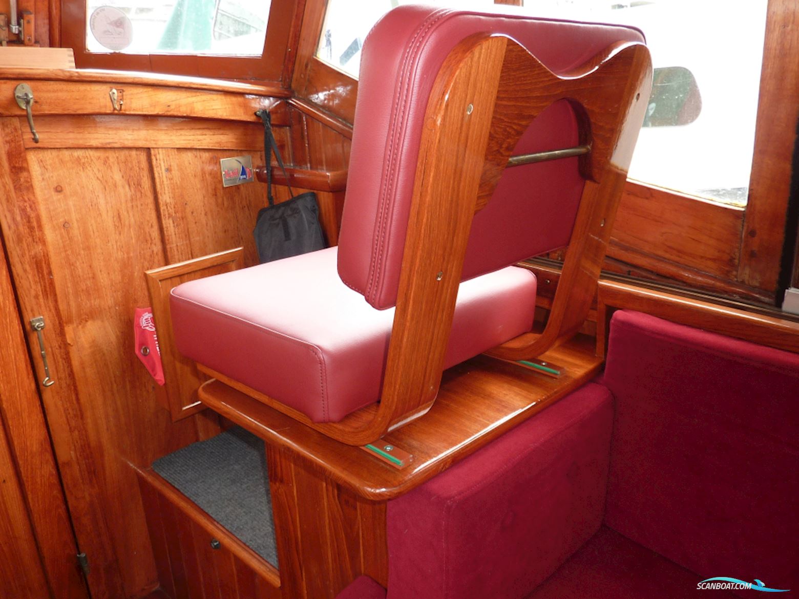 Bakdekker  Met kofferdek en achterkajuit