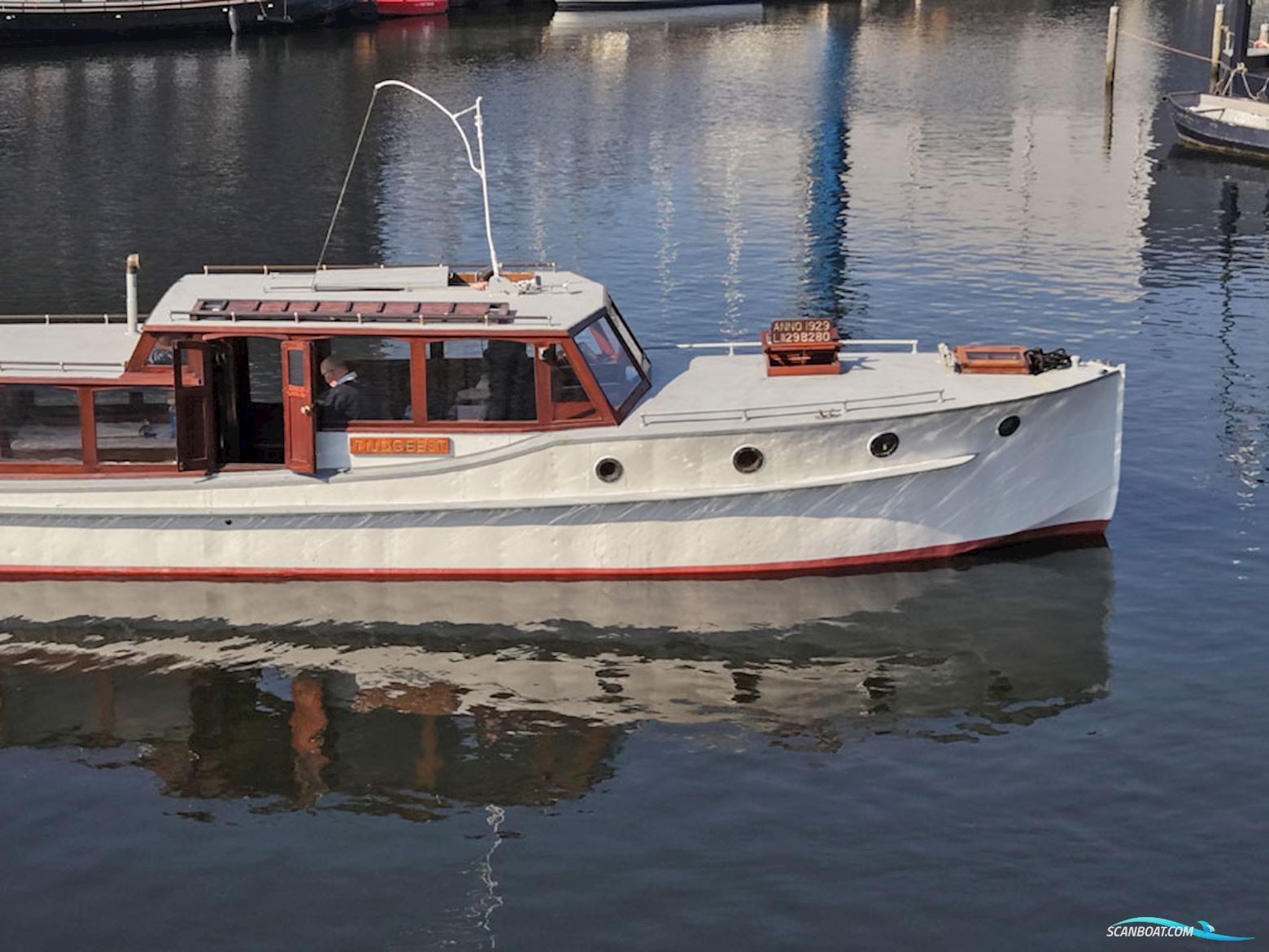 Bakdeksalonkruiser 11.20