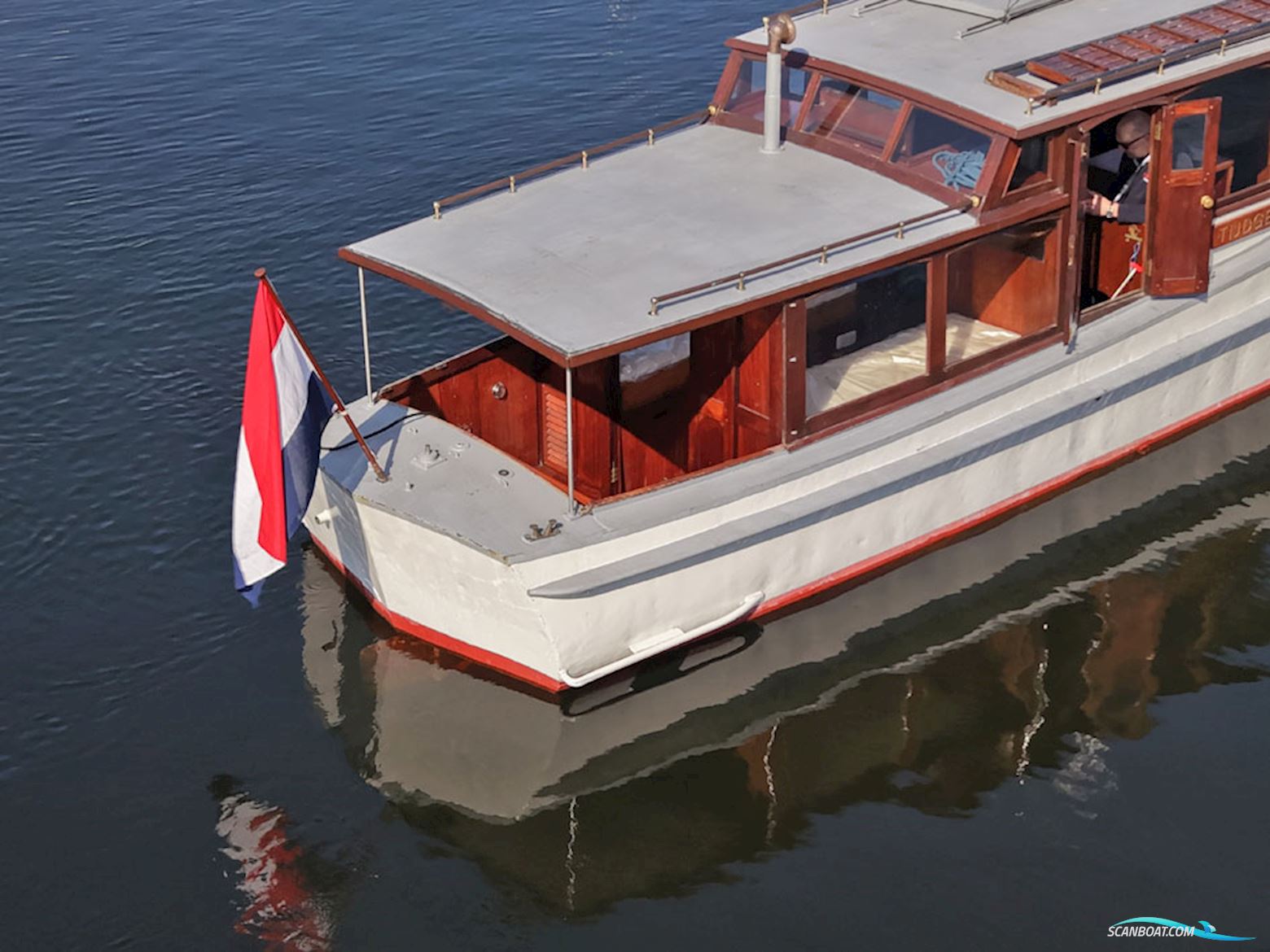 Bakdeksalonkruiser 11.20