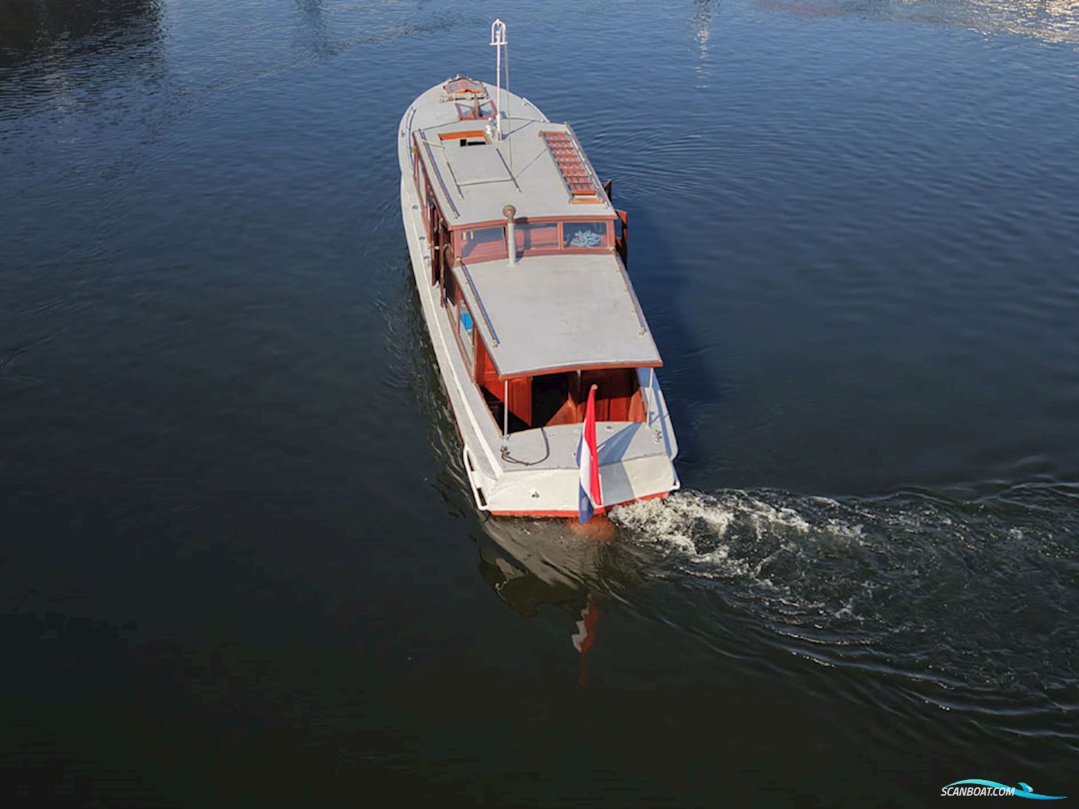 Bakdeksalonkruiser 11.20