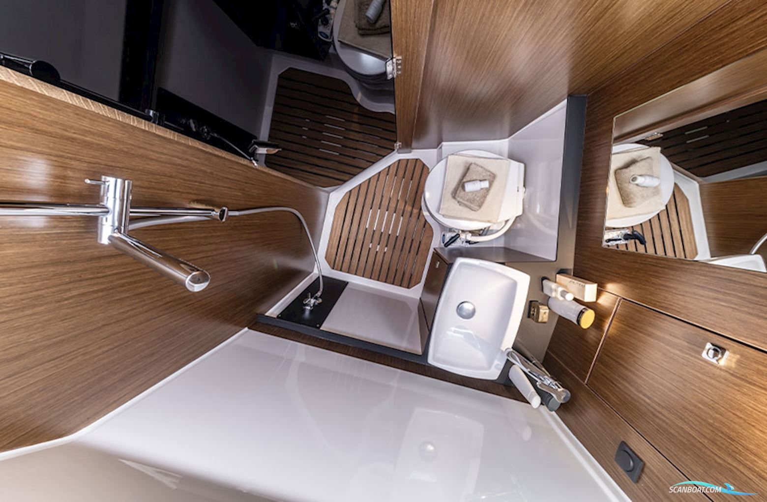 Bavaria 33 Vida