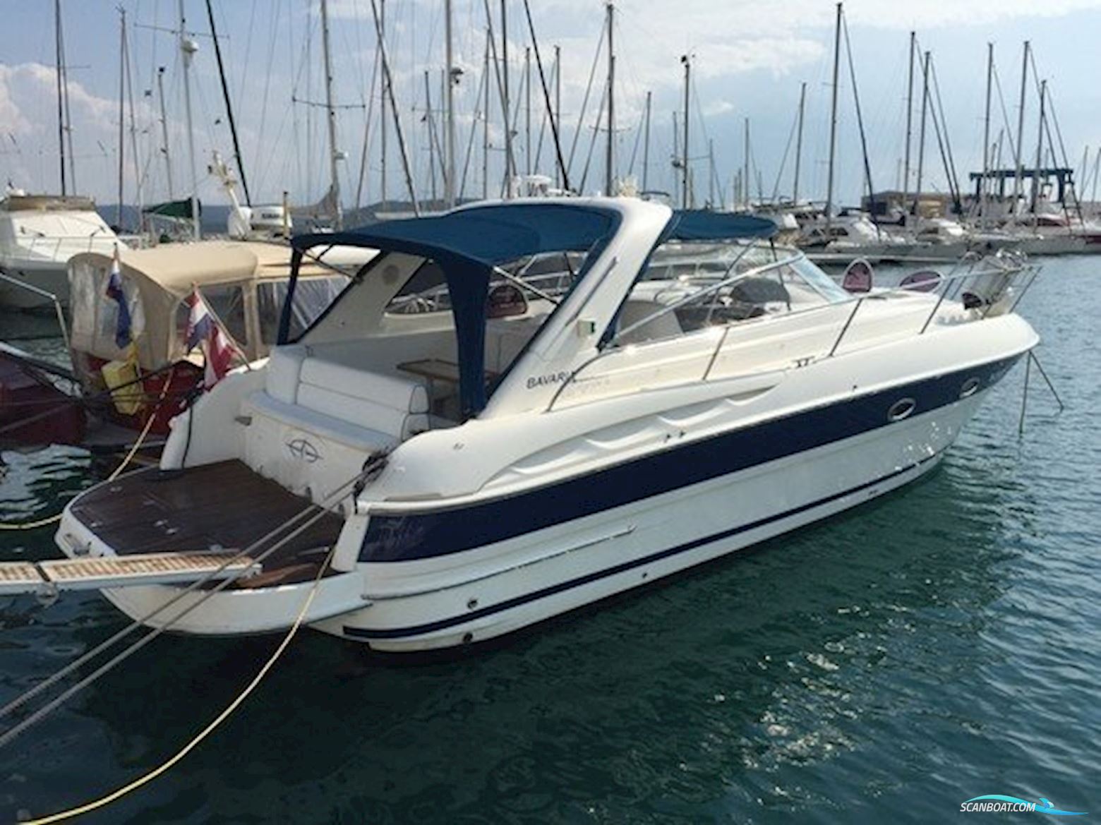 Bavaria 35 Sport Motorboten 2005, met Volvo Penta 5.7 Gxi motor, Kroatië