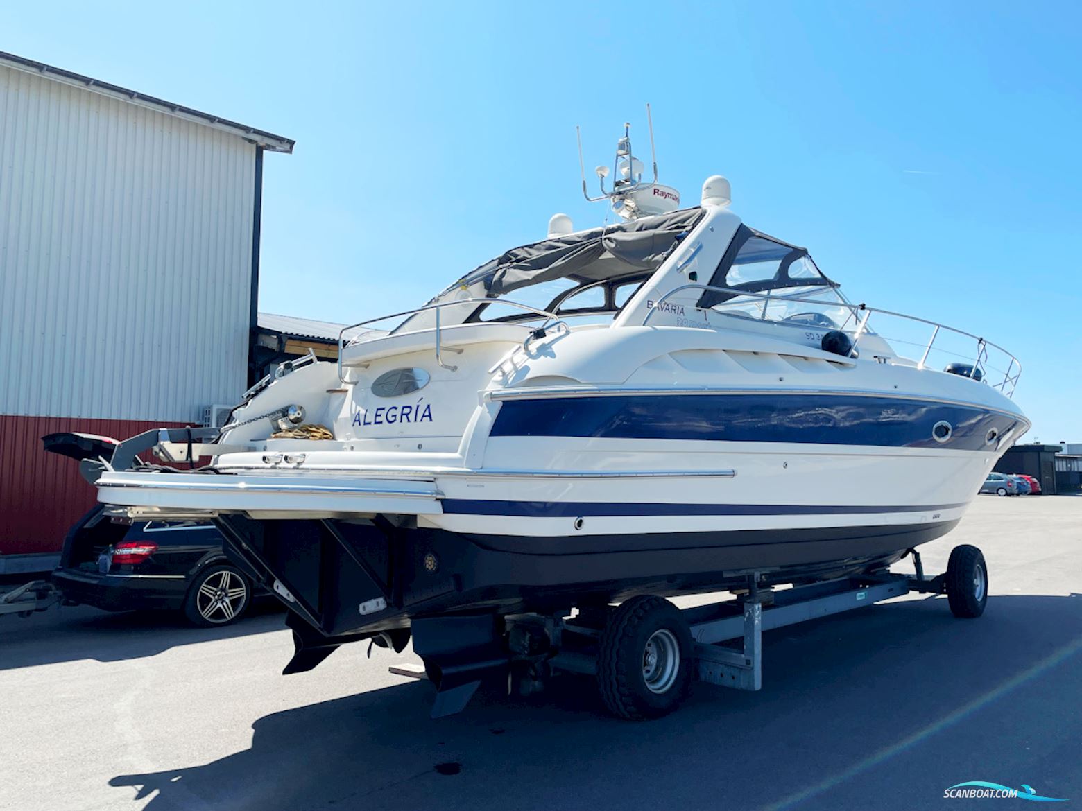 Bavaria 38 Sport Volvo Penta IPS-400 Joystick control