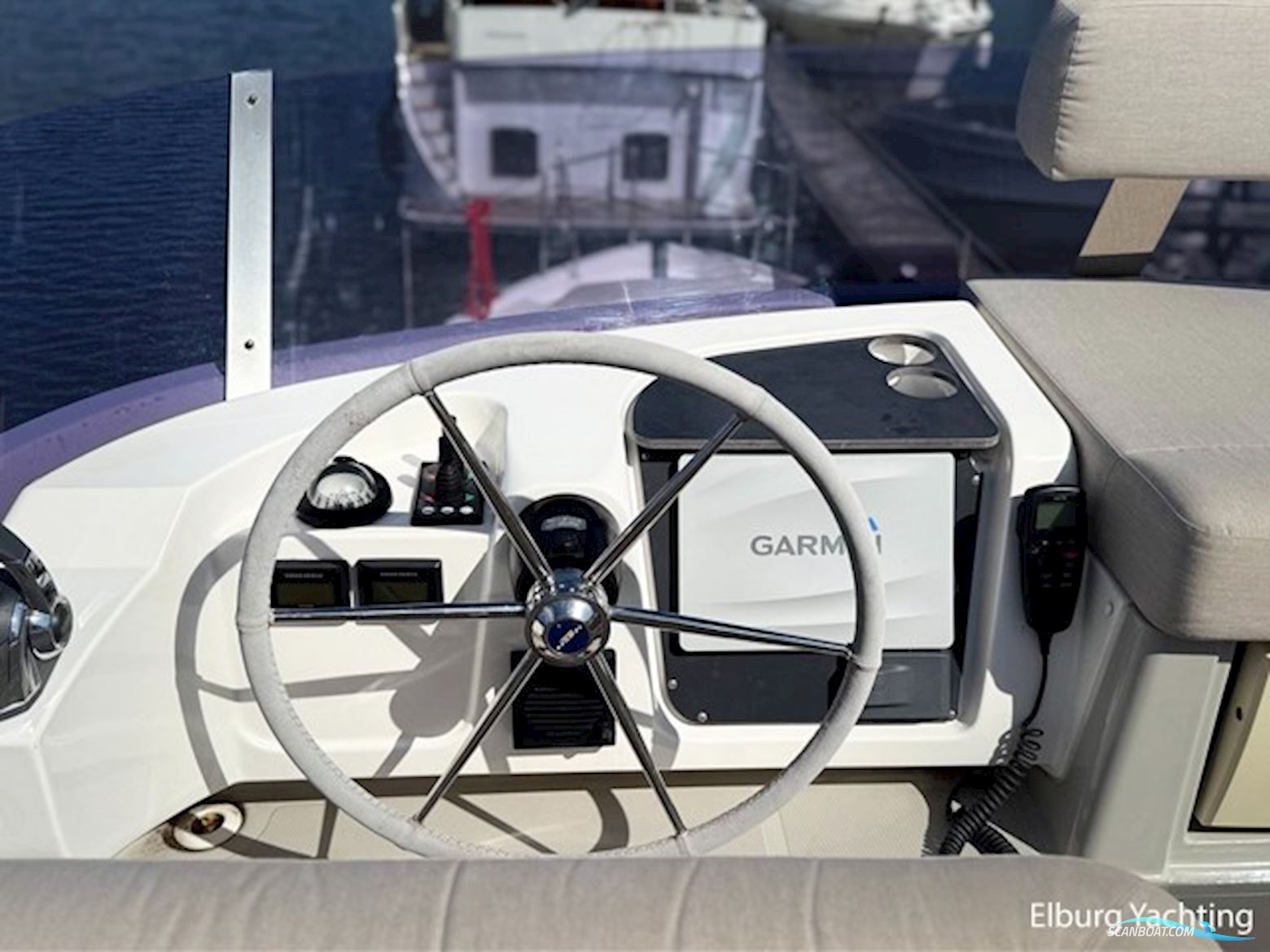 Bavaria E40 Flybridge